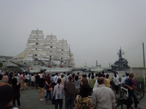 戦艦と日本丸